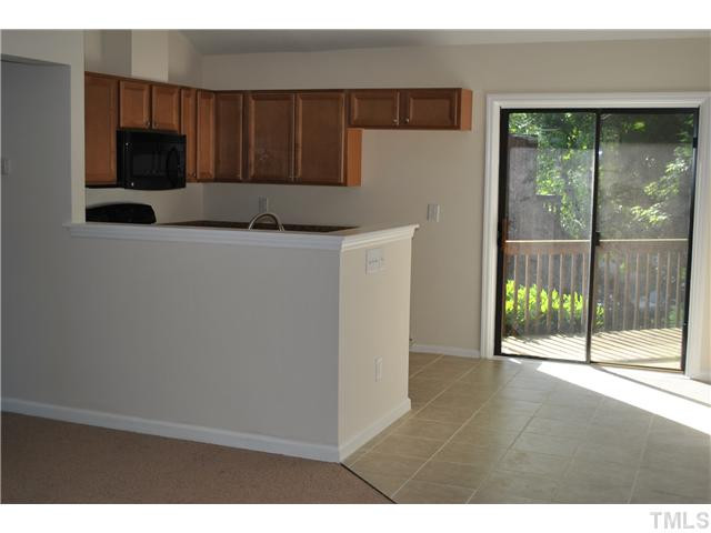 3322 Mill Run Raleigh, NC 27612 - Photo 4 of 16 Photo 4