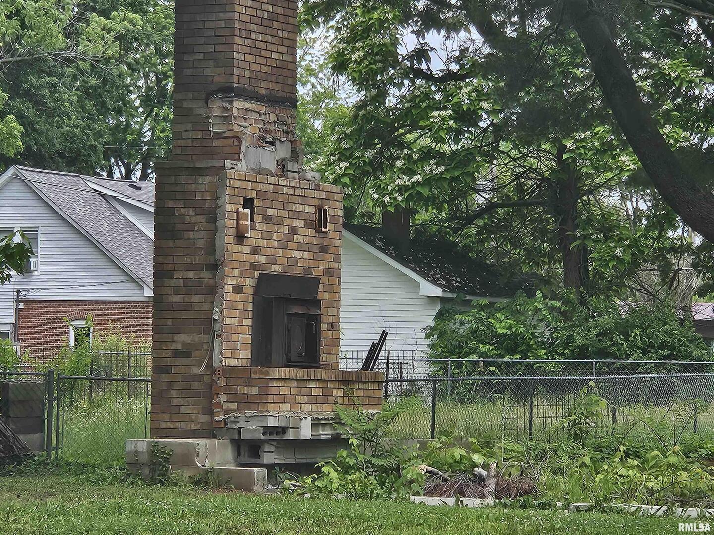 632 Madison Street Benton, IL 62812 - Photo 7 of 11