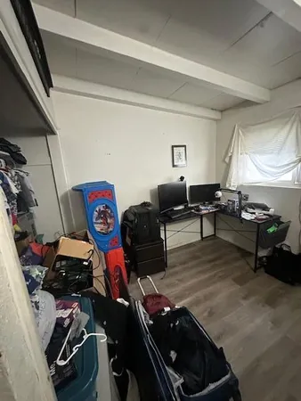 a view of entryway and livingroom