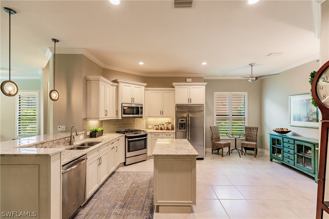 6652 Roma Way Naples, FL 34113 - Photo 11 of 33 Gallery Image 11