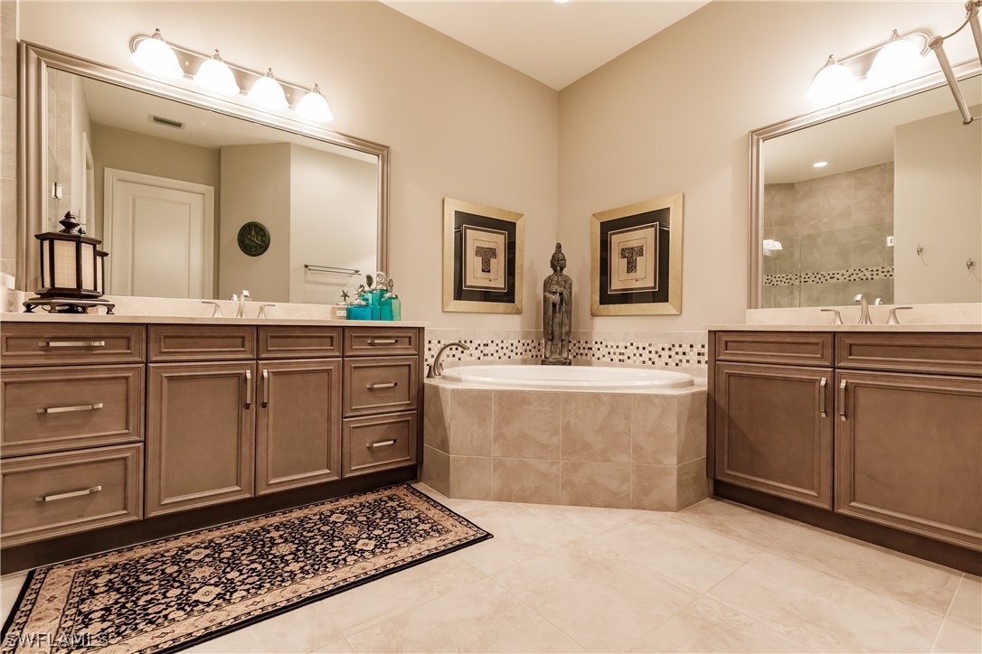 6652 Roma Way Naples, FL 34113 - Photo 19 of 33 Gallery Image 19