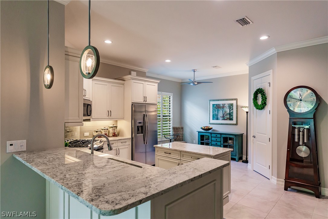 6652 Roma Way Naples, FL 34113 - Photo 10 of 33 Gallery Image 10