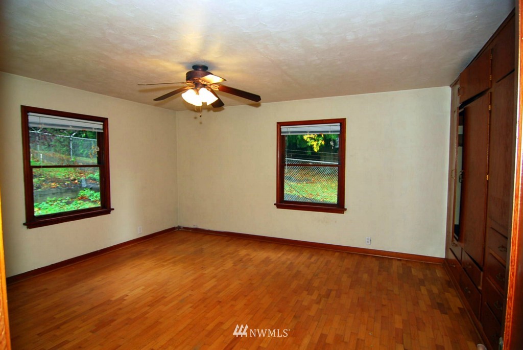 856 Kitsap Lake Road Northwest Bremerton, WA 98312 - Photo 11 of 13