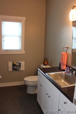 1673 Locust Grove Road Topping, VA 23169 - Photo 8 of 46 Gallery Image 8