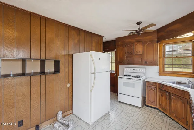 $169,000 | 279 Chapel Street, Weber City, VA 24290