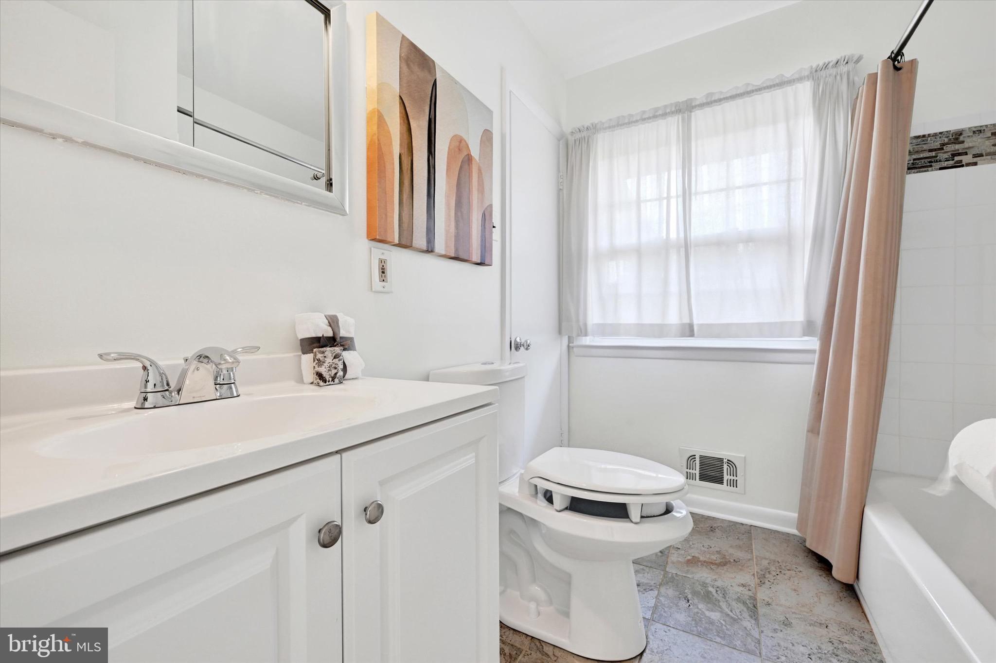 4419 Kendi Road Nottingham, MD 21236 - Photo 22 of 32 hall bath