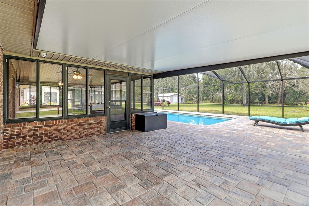 2331 D R Bryant Road Lakeland, FL 33810 - Photo 58 of 74 a view of an empty room with a balcony