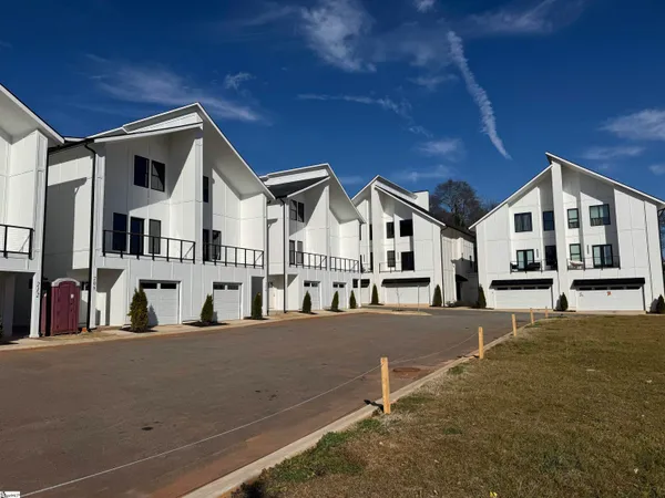 $425,000 | 208 Ackert Way, Greenville, SC 29605