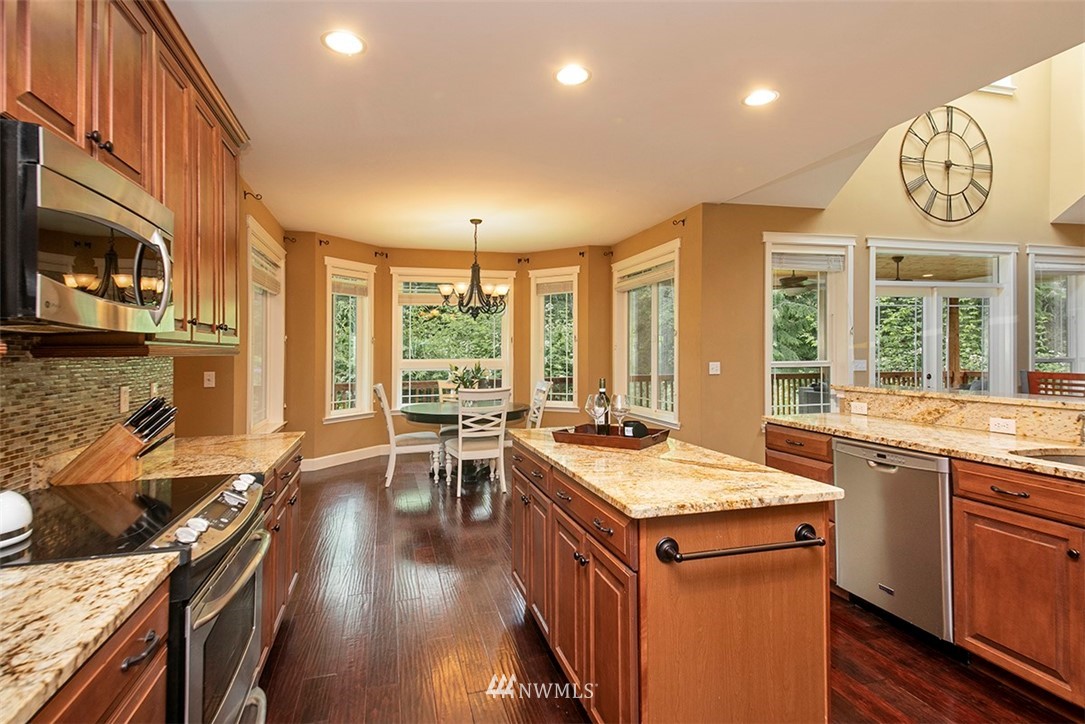 4046 Rachel Road Clinton, WA 98236 - Photo 16 of 40 Gallery Image 16
