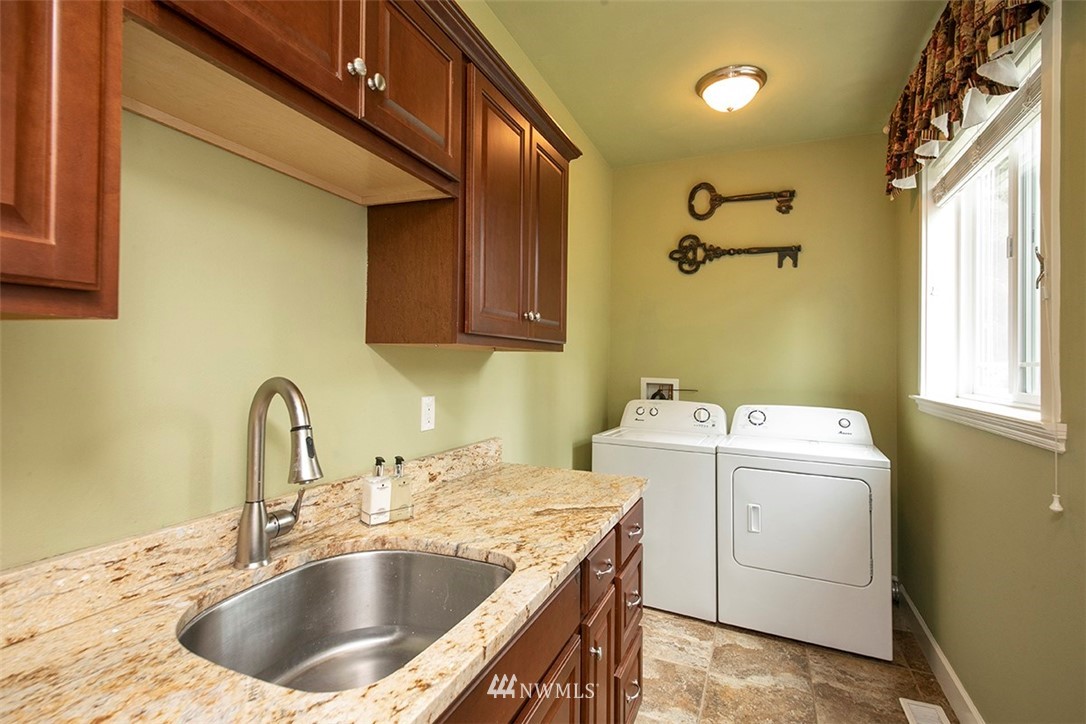 4046 Rachel Road Clinton, WA 98236 - Photo 26 of 40 Gallery Image 26