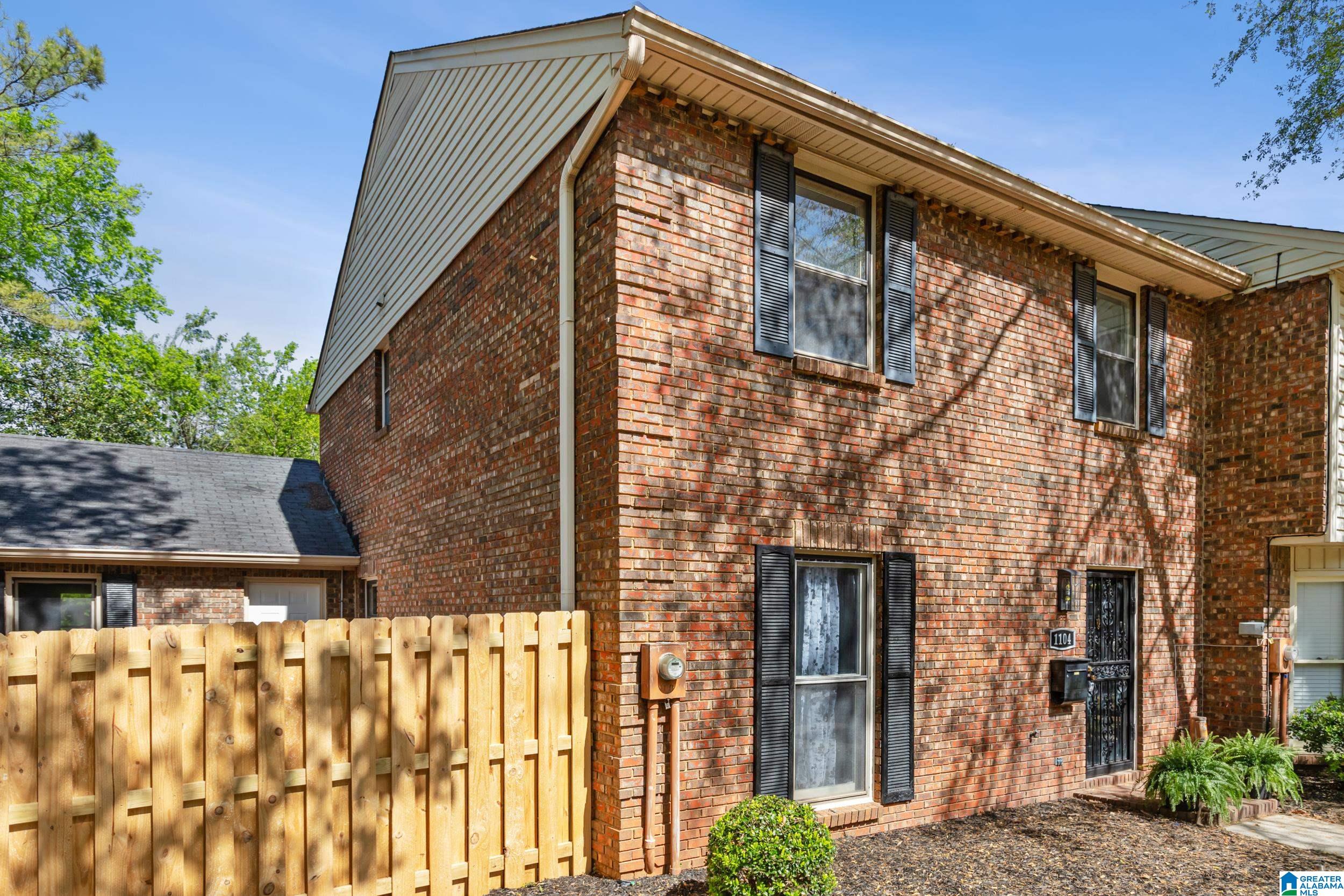 1104 Springville Road Birmingham, AL 35215 - Photo 3 of 43