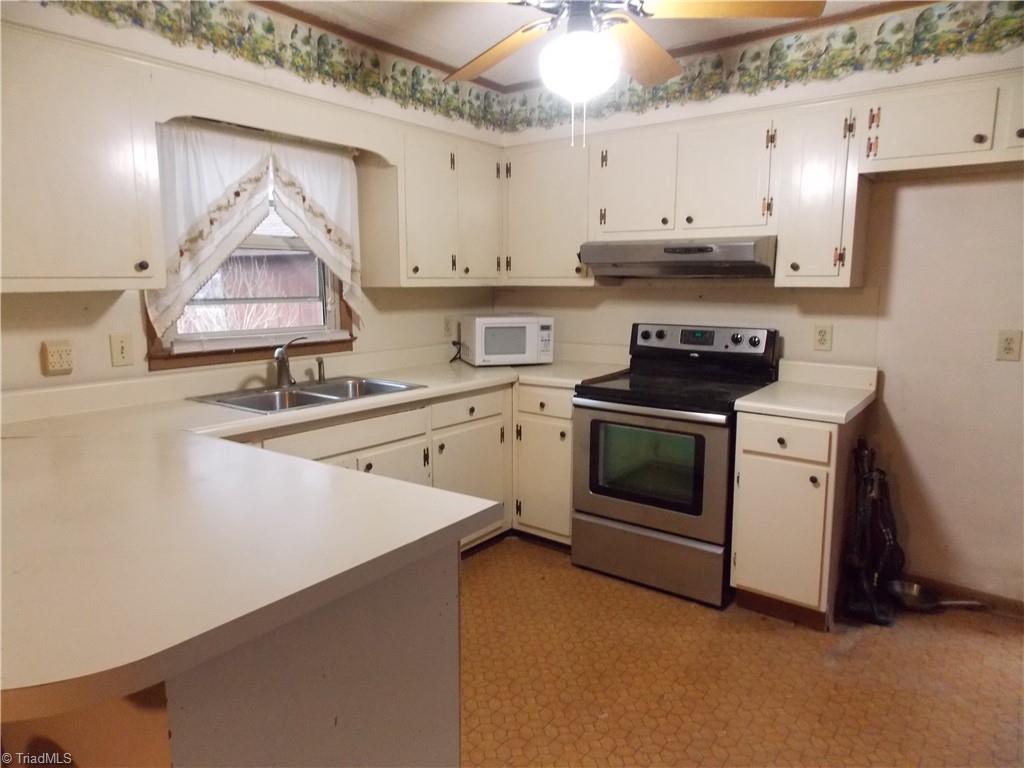 1004 Hillcroft Road Browns Summit, NC 27214 - Photo 23 of 29