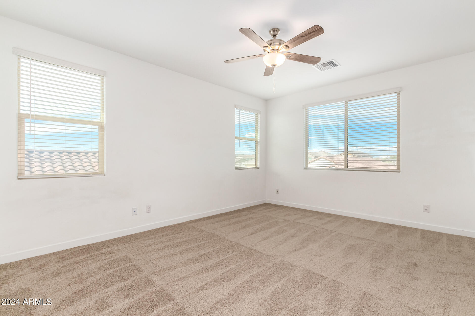 9120 West Roma Avenue Phoenix, AZ 85037 - Photo 30 of 53 0036-37 - Roma