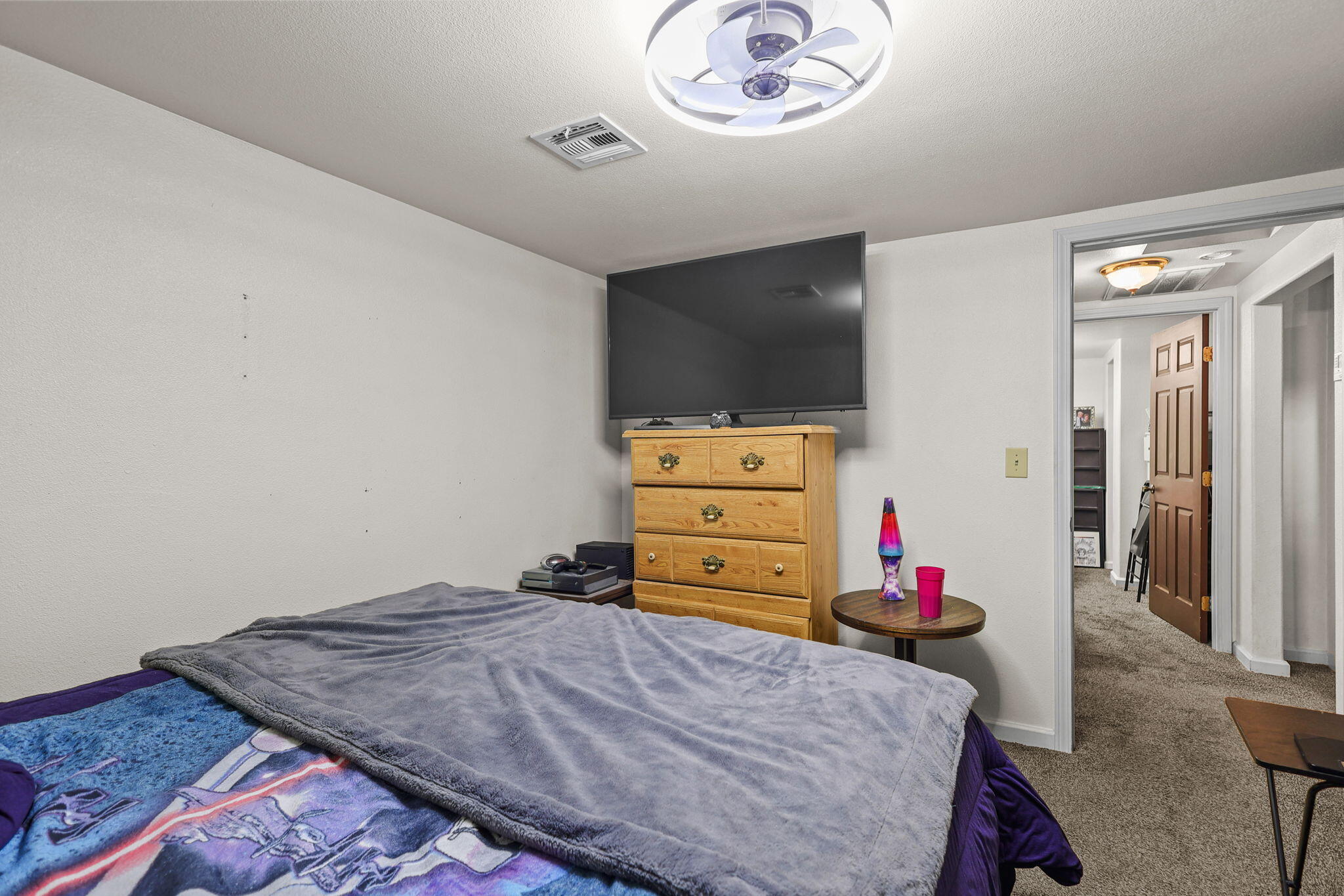 2820 Alfreda Way Redding, CA 96002 - Photo 12 of 27 Bedroom 1