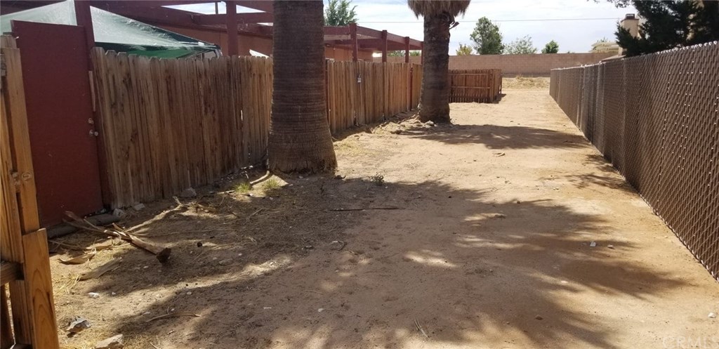 13222 Mohawk Road Apple Valley, CA 92308 - Photo 13 of 29