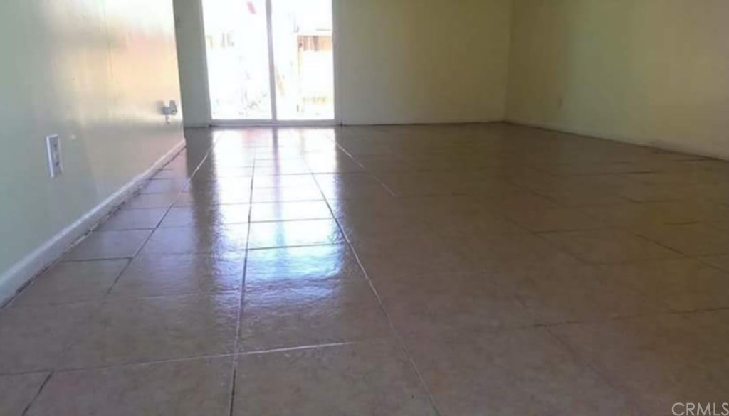 13222 Mohawk Road Apple Valley, CA 92308 - Photo 4 of 29