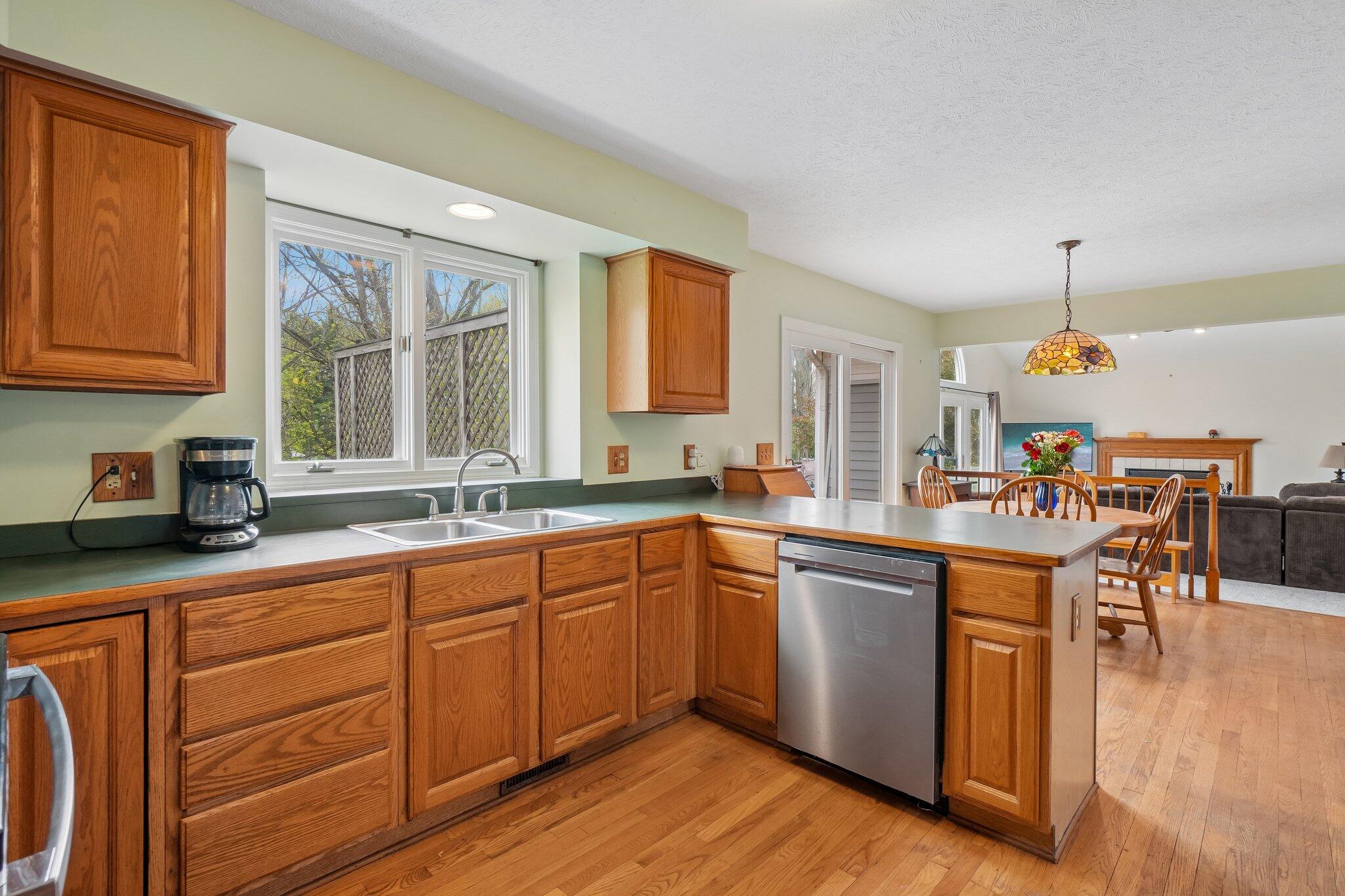 6338 Dalton Ridge Brighton, MI 48116 - Photo 16 of 44 18-web-or-mls-Dalton Rdg-S1605-018