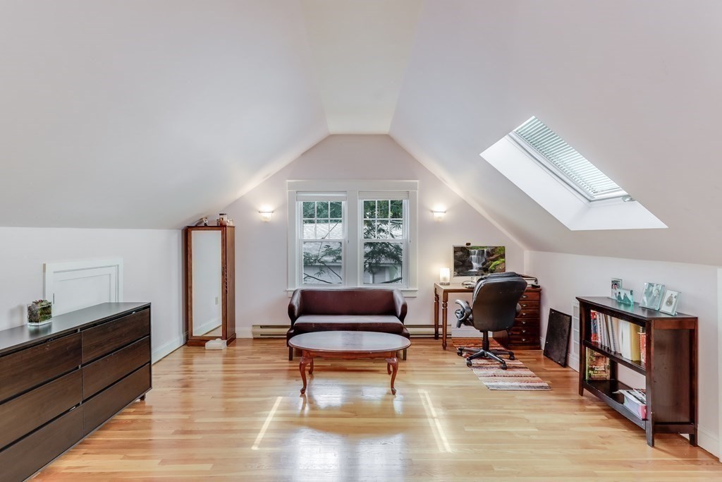 214 Wolcott Road Brookline, MA 02467 - Photo 15 of 30