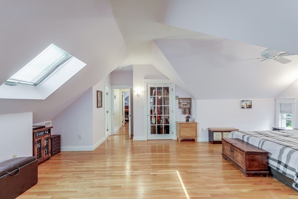 214 Wolcott Road Brookline, MA 02467 - Photo 16 of 30