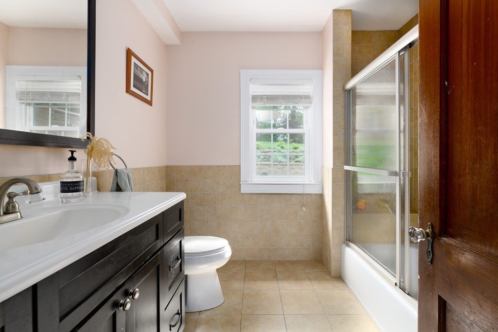 214 Wolcott Road Brookline, MA 02467 - Photo 21 of 30