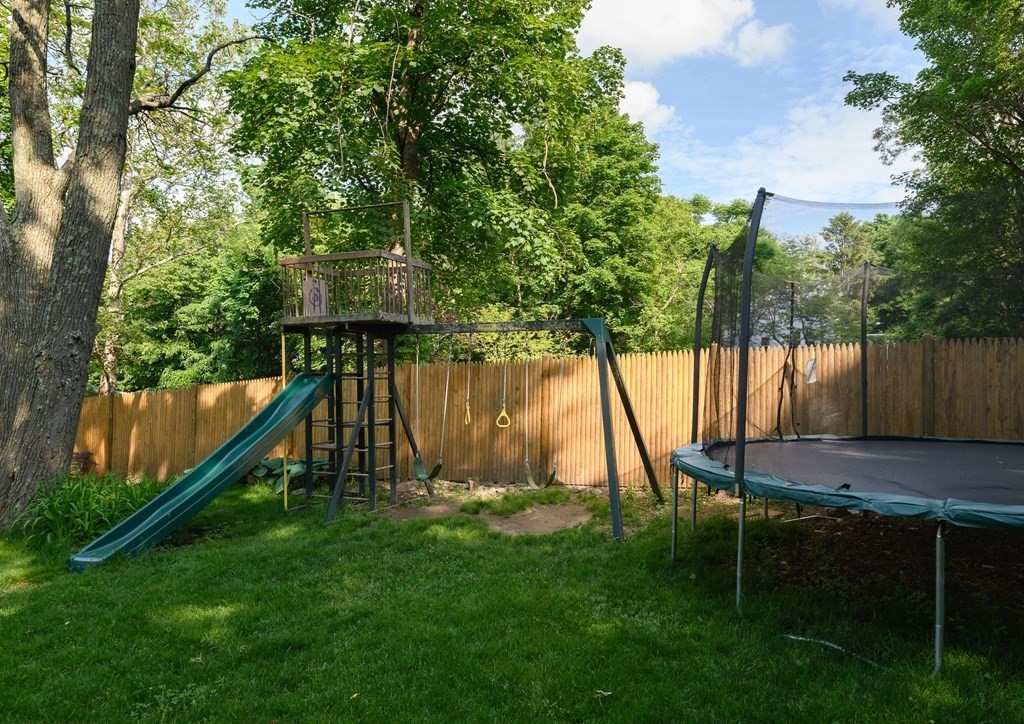 214 Wolcott Road Brookline, MA 02467 - Photo 26 of 30