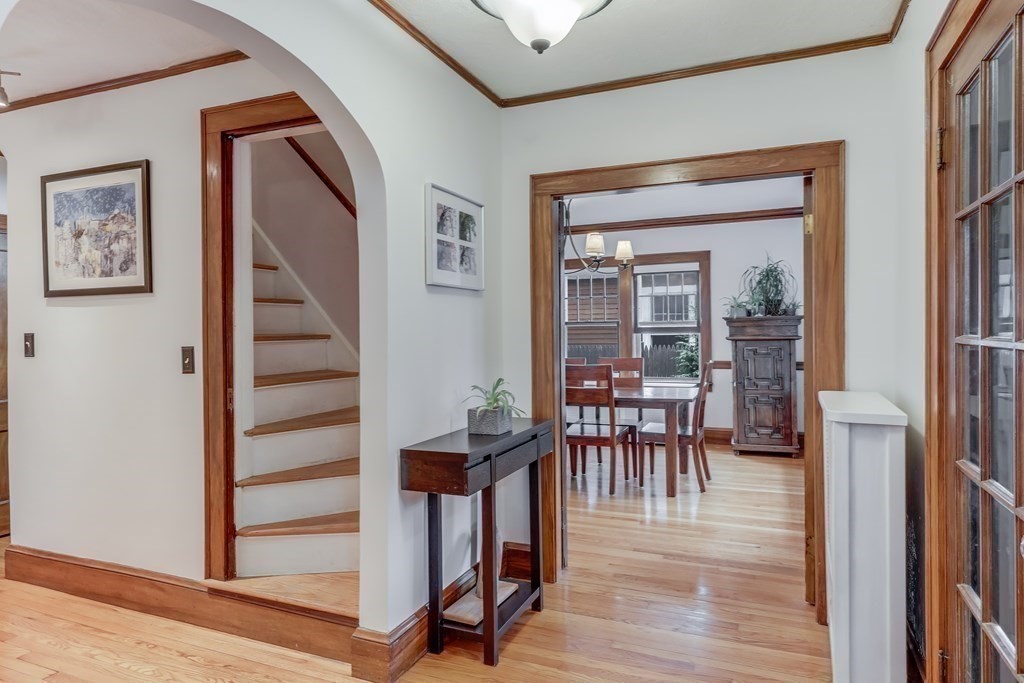 214 Wolcott Road Brookline, MA 02467 - Photo 8 of 30