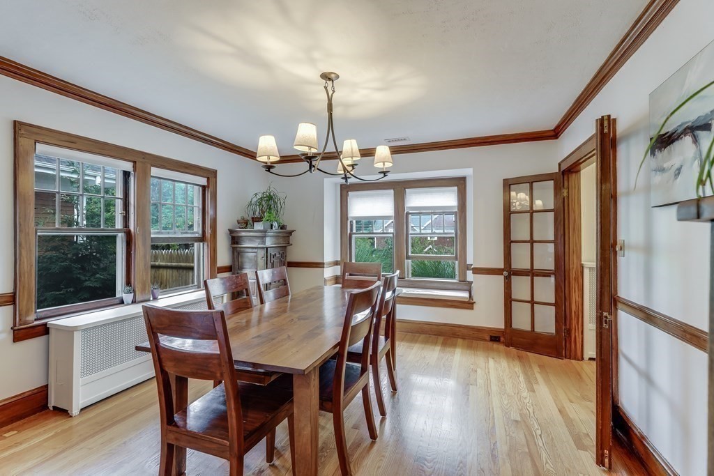 214 Wolcott Road Brookline, MA 02467 - Photo 9 of 30