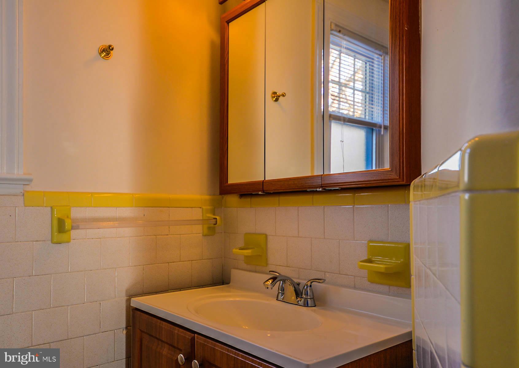 12813 Flack Street Silver Spring, MD 20906 - Photo 11 of 18 Bath