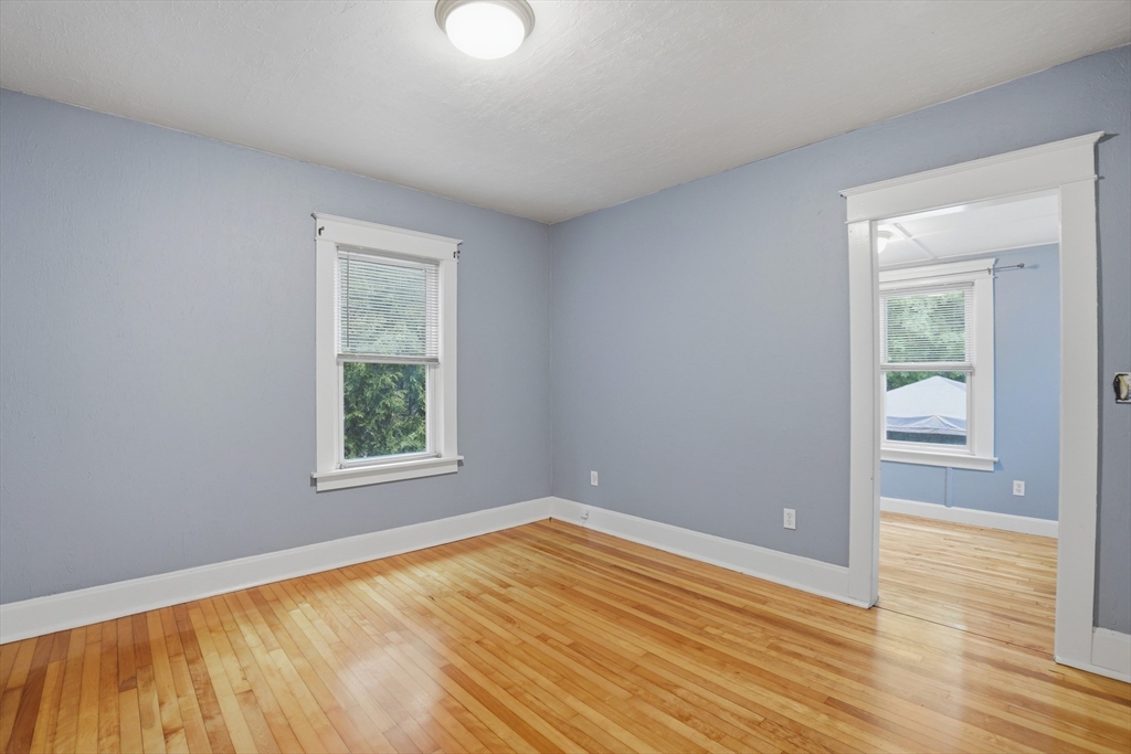 8 Carver Street Worcester, MA 01604 - Photo 15 of 28