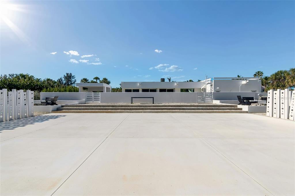 7647 Sanderling Road Sarasota, FL 34242 - Photo 69 of 70