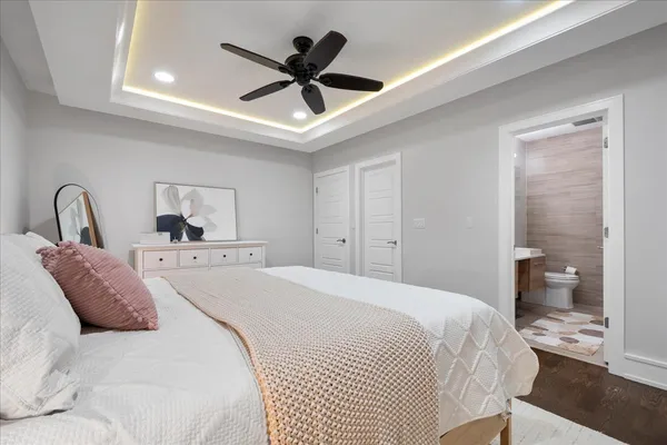 $840,000 | 3816 North Ashland Avenue, Unit 1S, Chicago, IL 60613