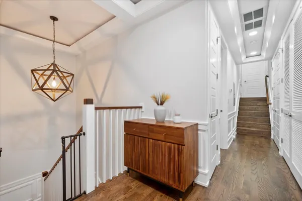 $840,000 | 3816 North Ashland Avenue, Unit 1S, Chicago, IL 60613