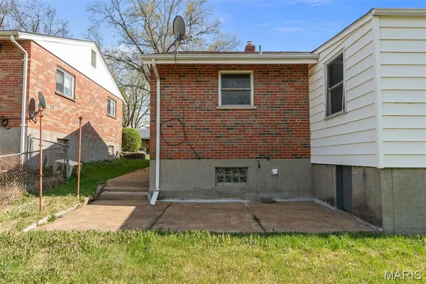 $139,999 | 9213 Ranch Meadows Drive, St. Louis, MO 63136