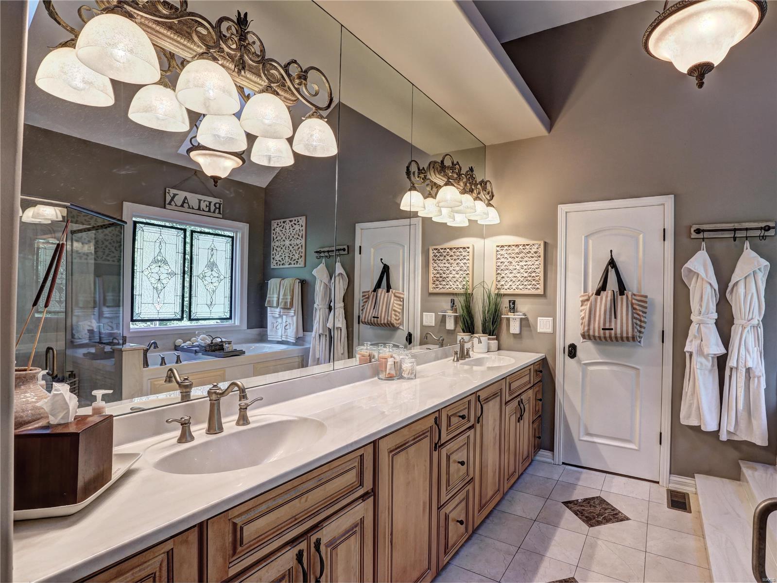 711 Forest Ridge Trail Lane Ballwin, MO 63021 - Photo 15 of 44 Gallery Image 15