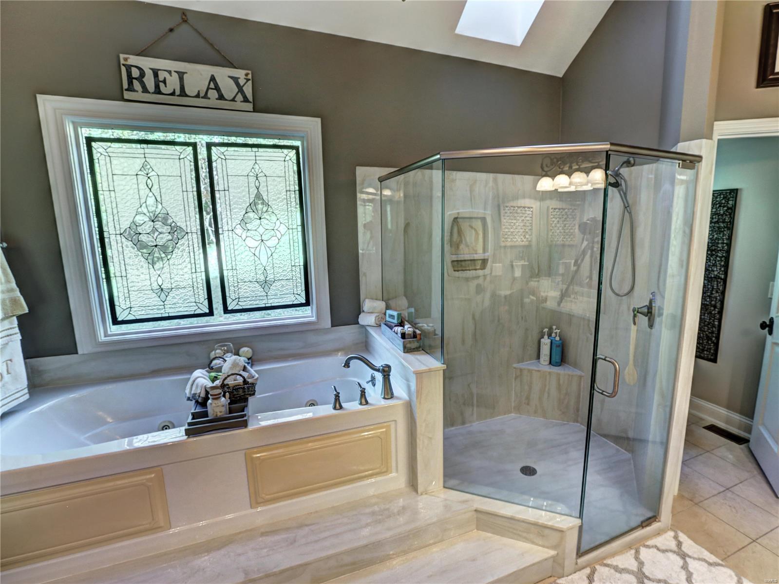 711 Forest Ridge Trail Lane Ballwin, MO 63021 - Photo 16 of 44 Gallery Image 16