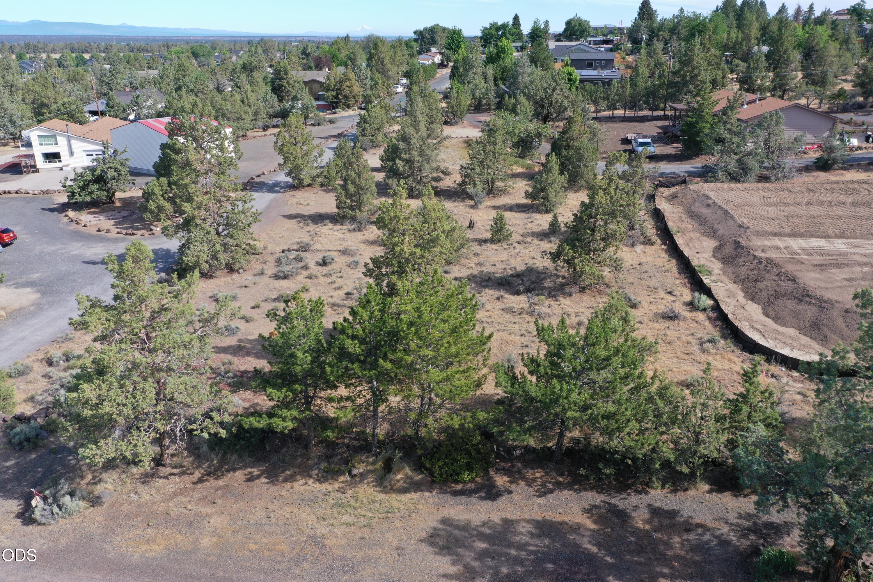 3288 Southwest 46th Street Redmond, OR 97756 - Photo 11 of 17