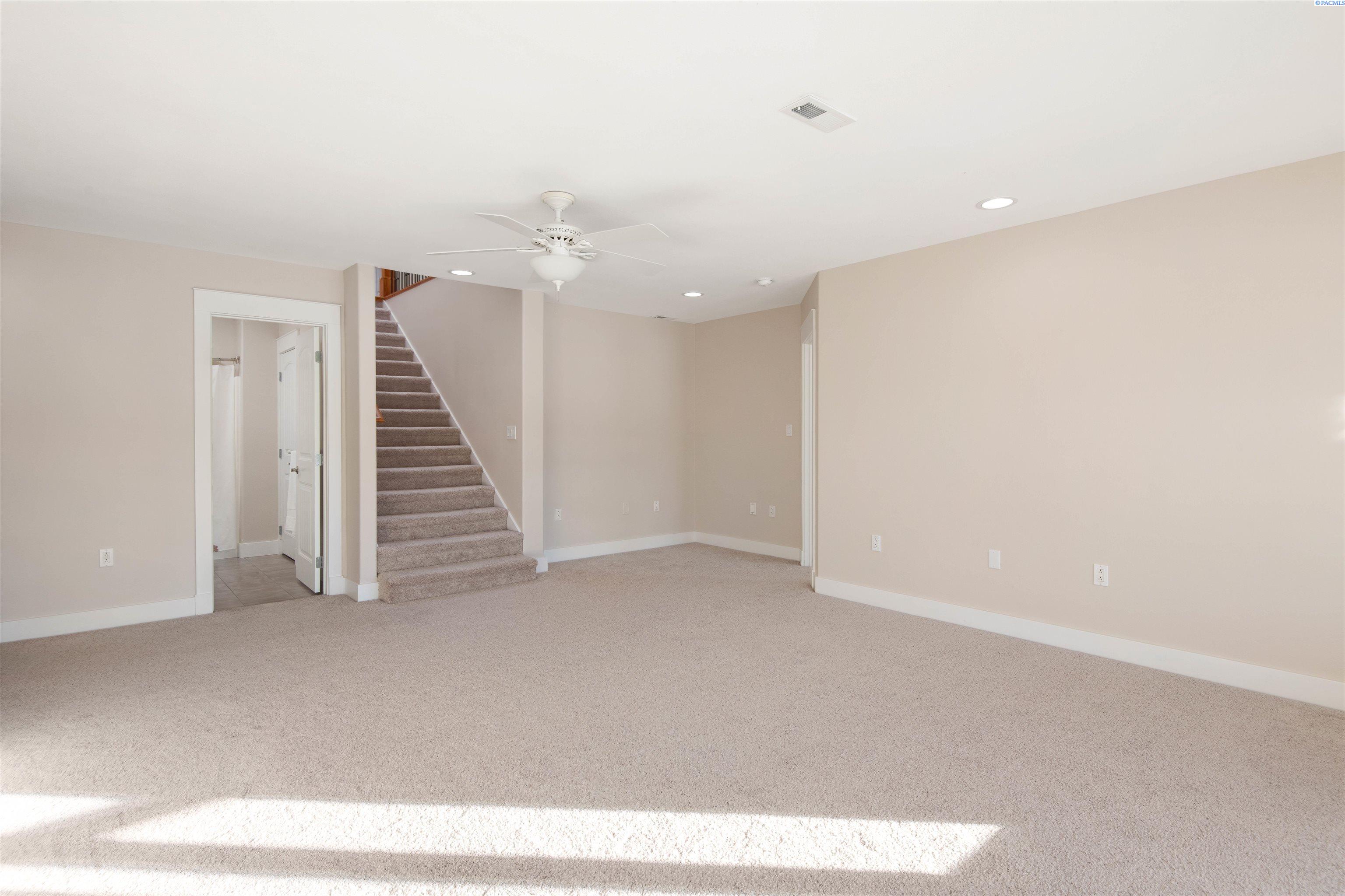 97801 East Ridgeview Drive Kennewick, WA 99338 - Photo 29 of 50 Gallery Image 29