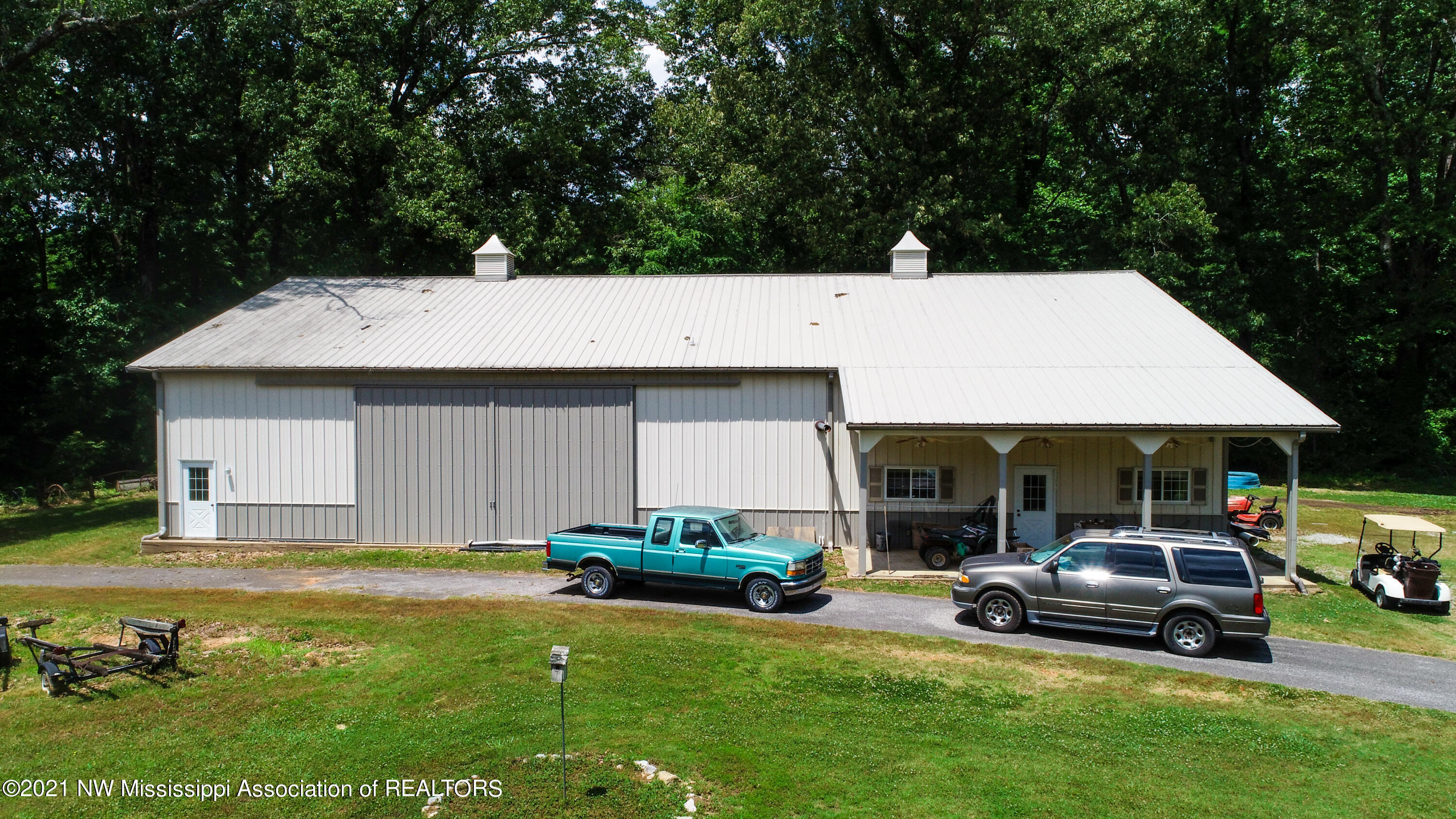 2575 Nesbit Road Nesbit, MS 38651 - Photo 3 of 14 100x60