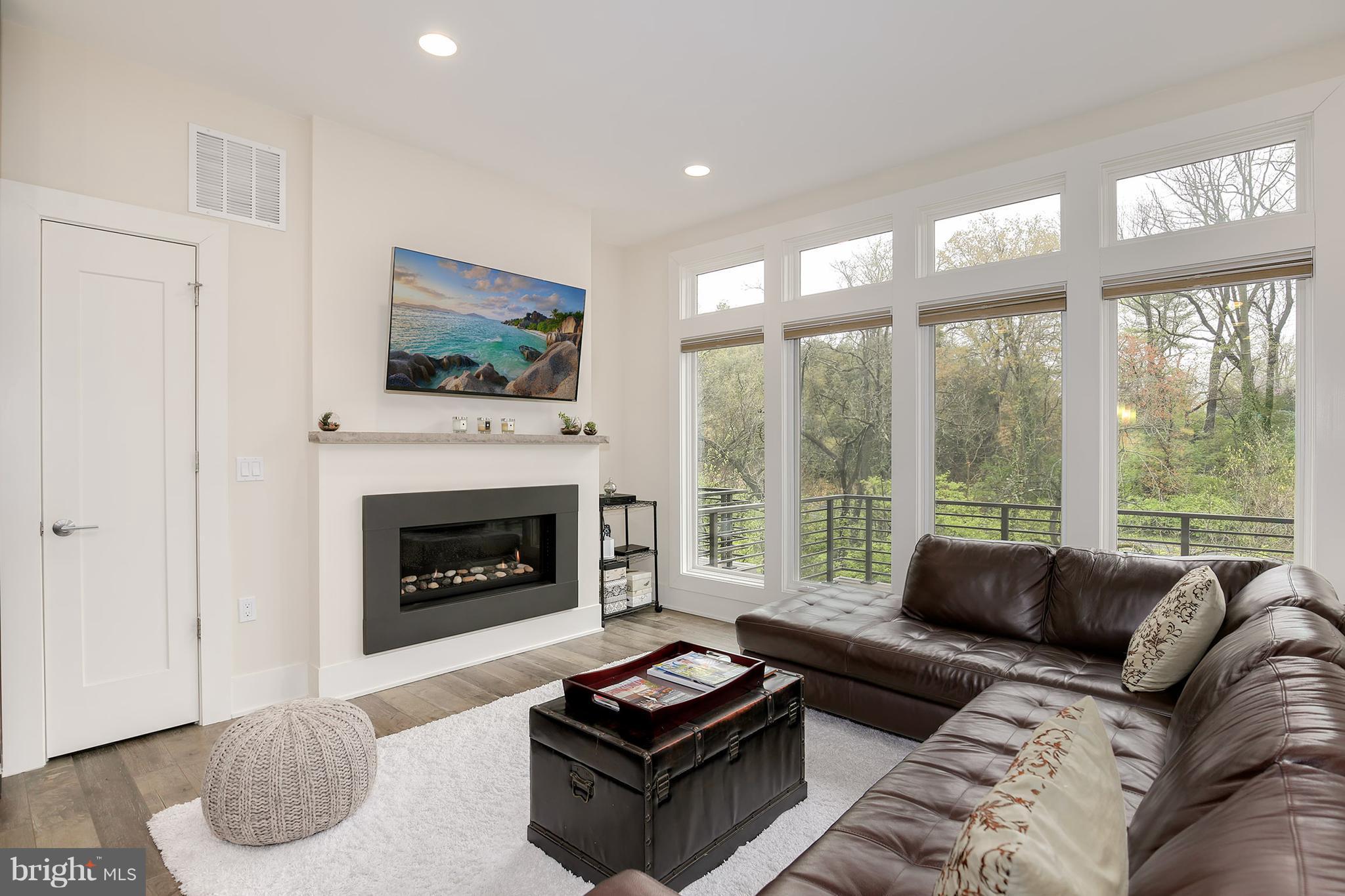 5128 Willet Bridge Road Bethesda, MD 20816 - Photo 11 of 30 Family Room