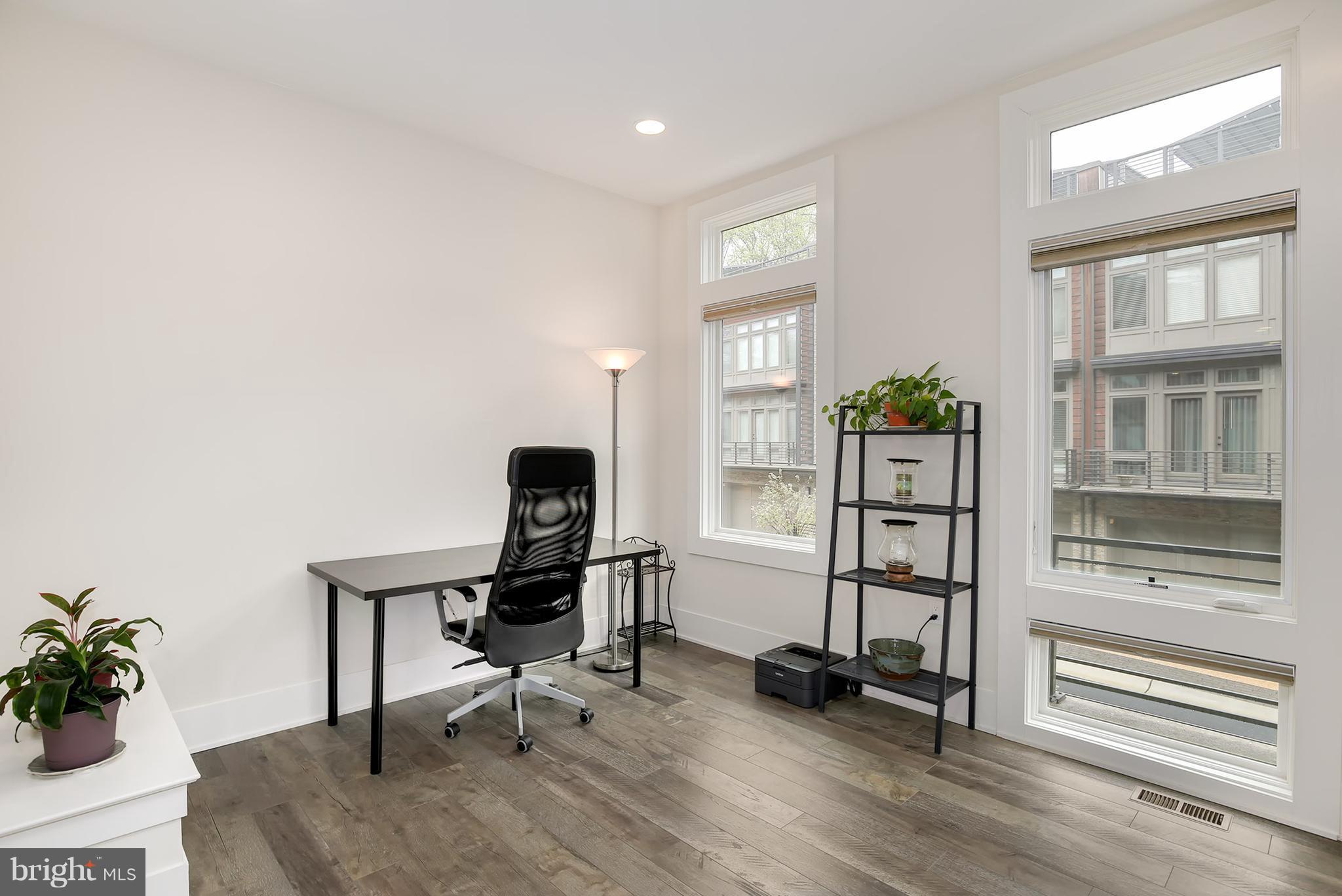5128 Willet Bridge Road Bethesda, MD 20816 - Photo 12 of 30 Family Room