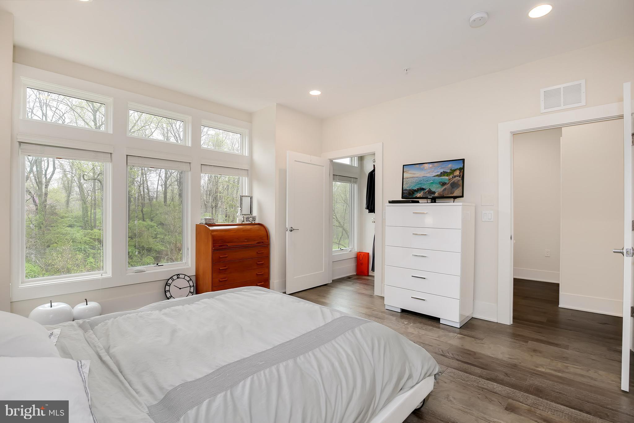 5128 Willet Bridge Road Bethesda, MD 20816 - Photo 16 of 30 Bedroom (Master)