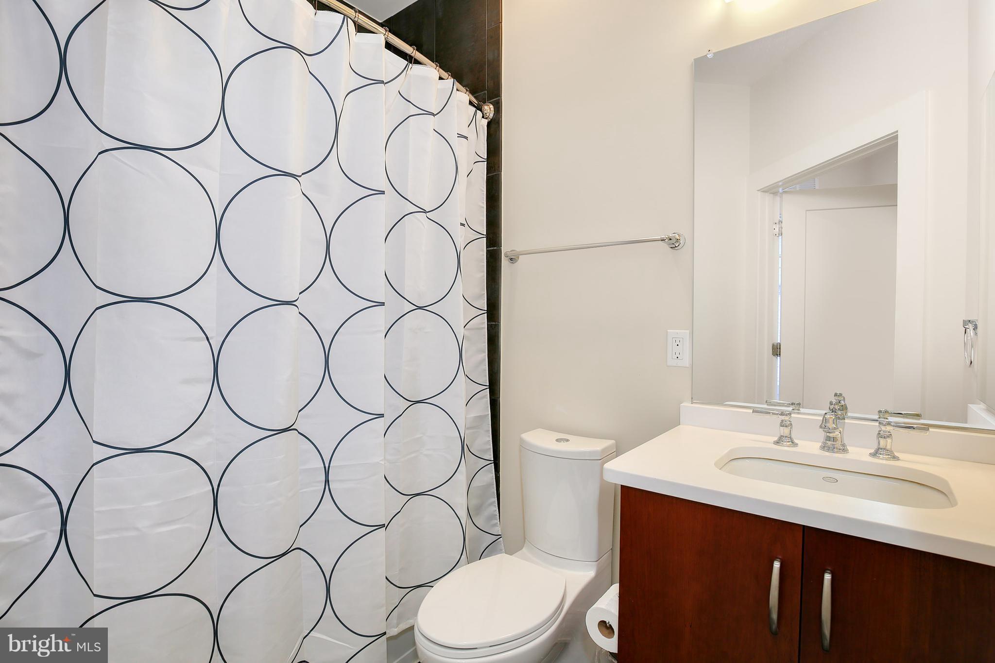 5128 Willet Bridge Road Bethesda, MD 20816 - Photo 23 of 30 Bath