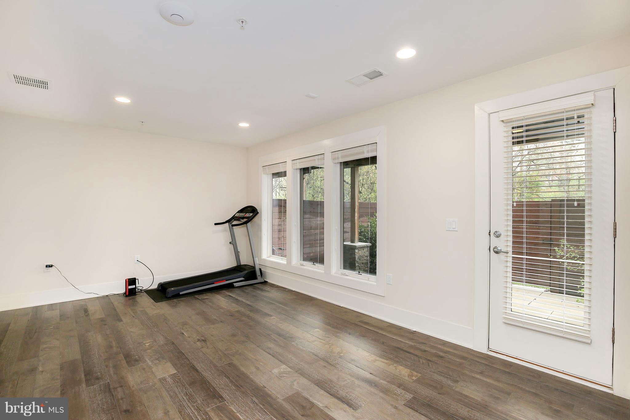 5128 Willet Bridge Road Bethesda, MD 20816 - Photo 25 of 30 Interior (General)