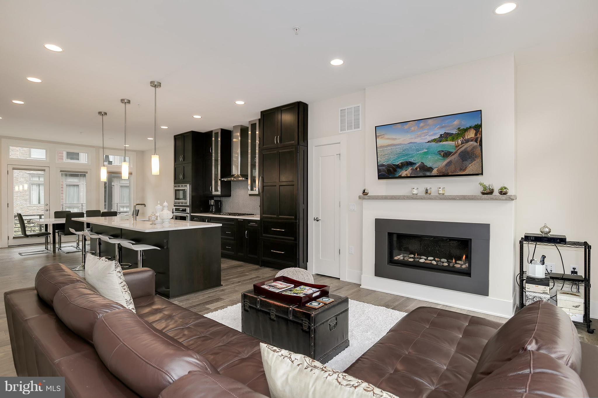 5128 Willet Bridge Road Bethesda, MD 20816 - Photo 10 of 30 Family Room