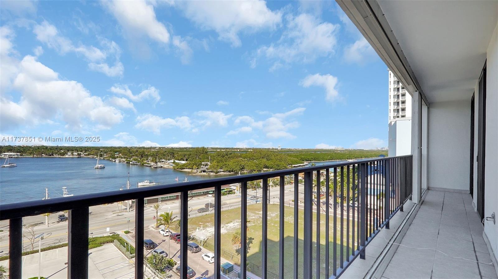 322 Buchanan Street, Unit 907 Hollywood, FL 33019 - Photo 8 of 45 a view of city from balcony