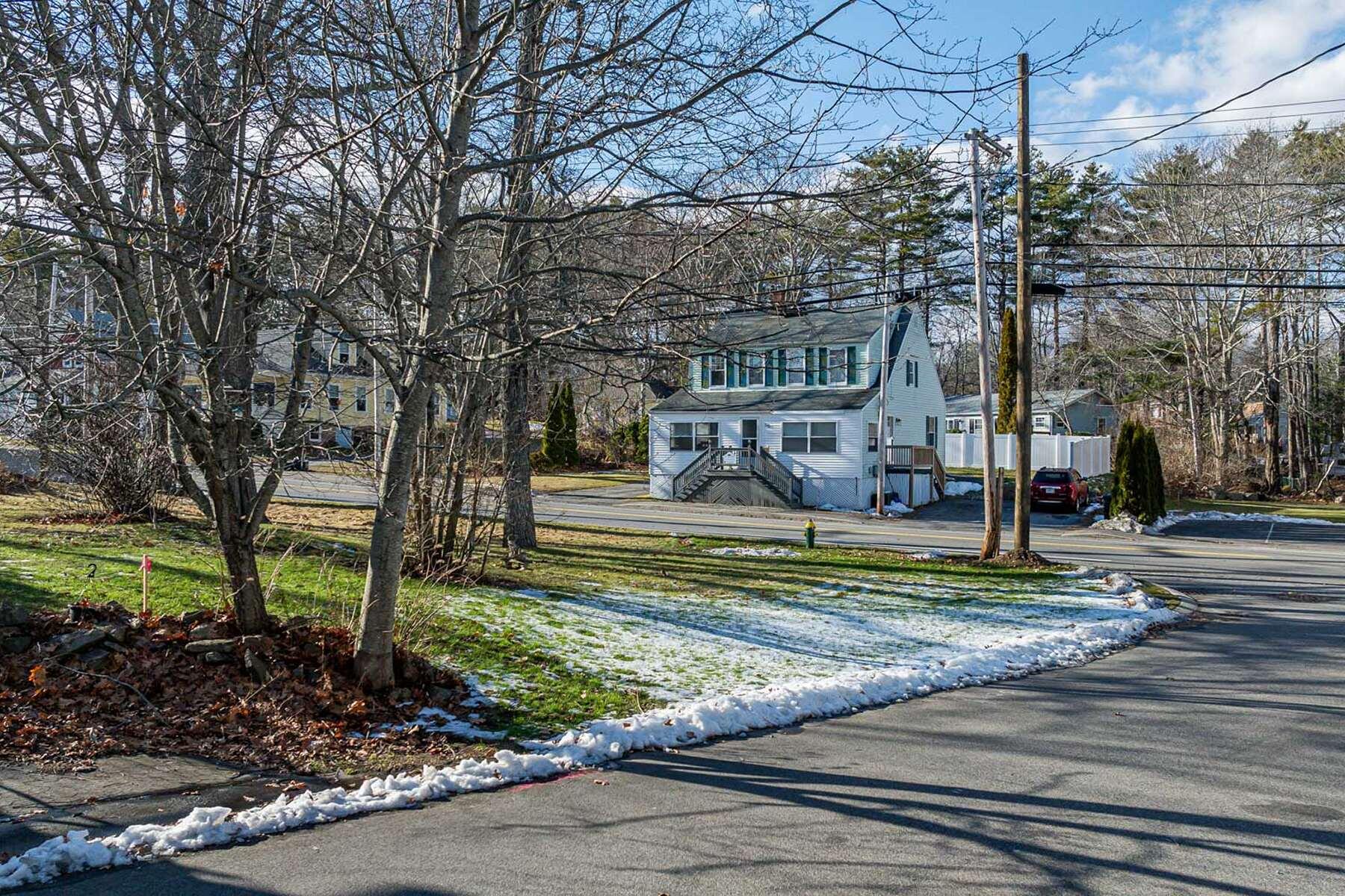 51 Main Street York, ME 03909 - Photo 4 of 19 4