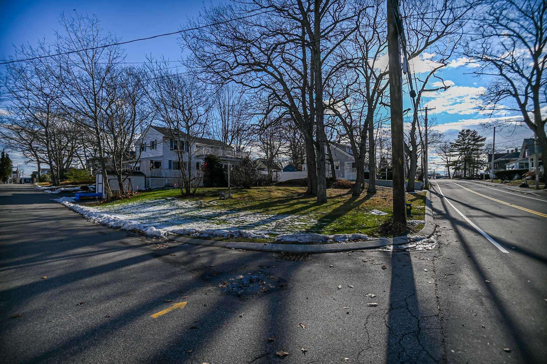 51 Main Street York, ME 03909 - Photo 6 of 19 6