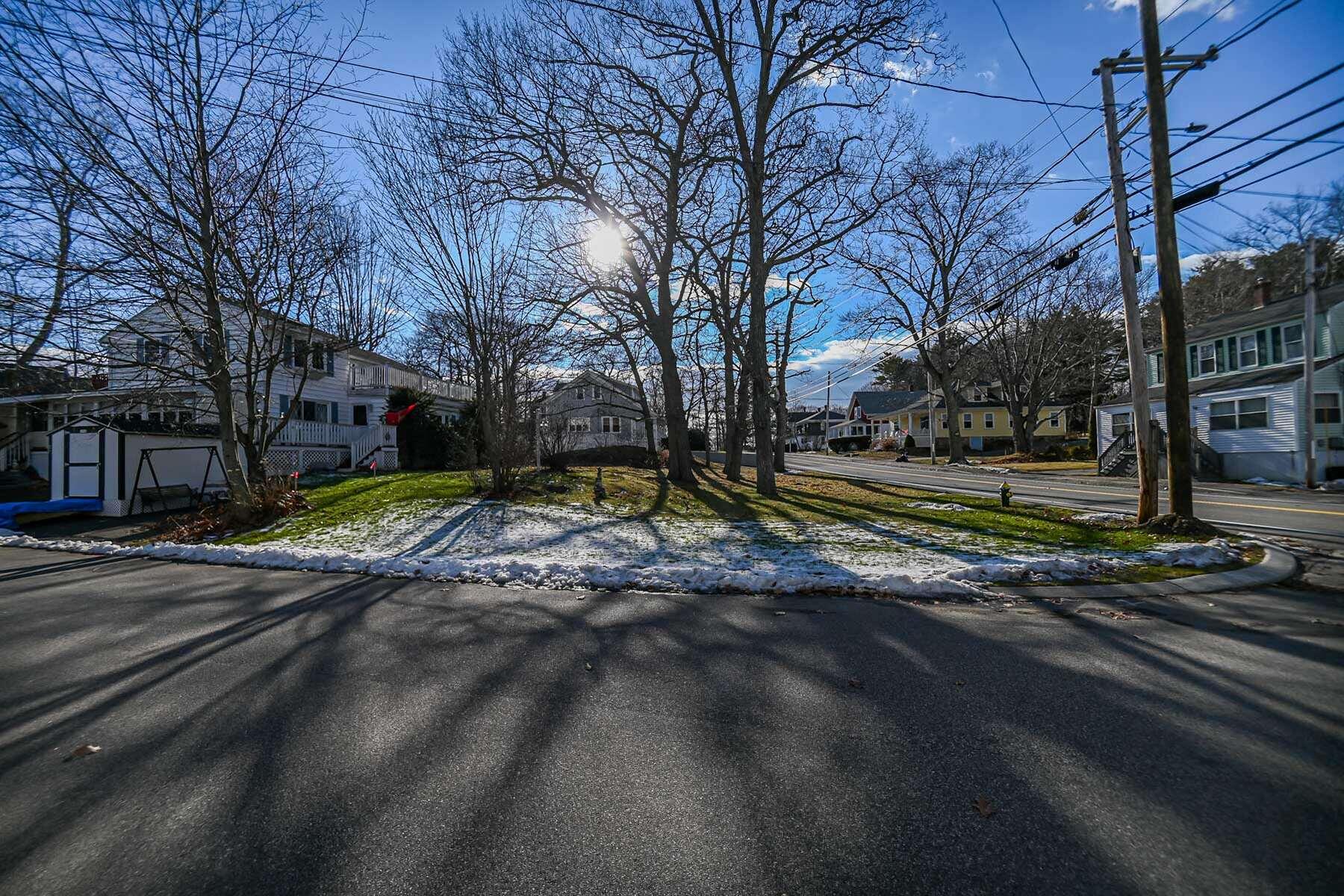 51 Main Street York, ME 03909 - Photo 7 of 19 7