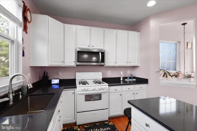 $594,800 | 12100 Brevard Park Court, Bristow, VA 20136