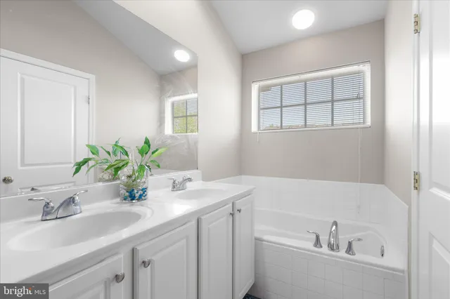 $594,800 | 12100 Brevard Park Court, Bristow, VA 20136